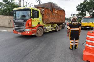 CET proíbe o trafego de caminhões no trecho da ponte Vila Maria, SP