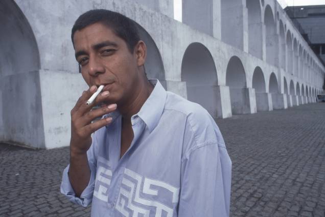 Zeca Pagodinho, nos Arcos da Lapa, em 1996. Zeca Pagodinho, nos Arcos da Lapa, em 1996.