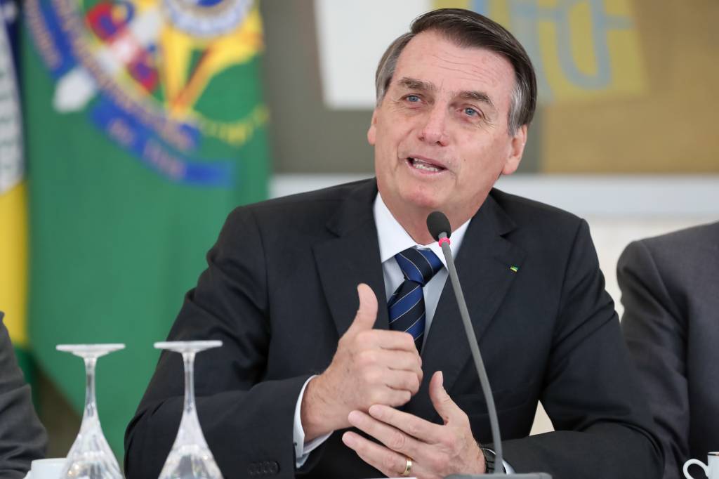 Bolsonaro inclui projeto da década de 70 em lista de feitos do governo