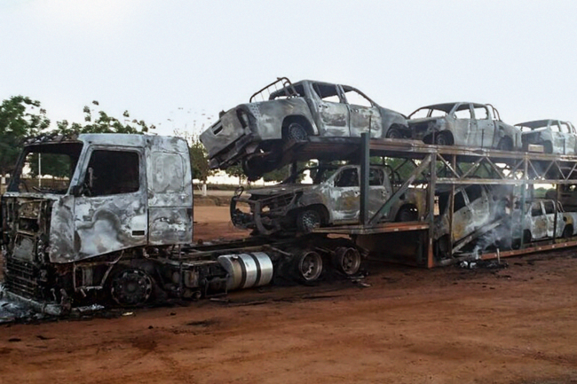 IBAMA-CARROS-QUEIMADOS-2019