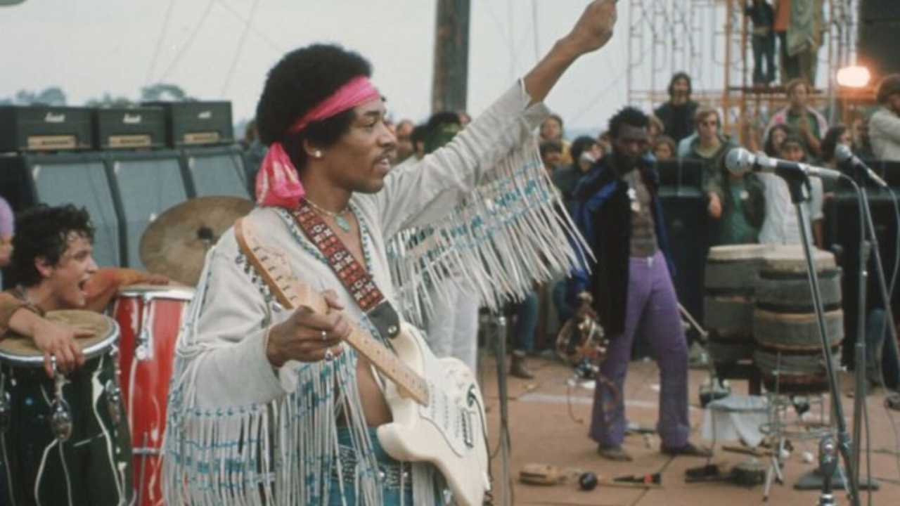 Jimi Hendrix: maior cachê de Woodstock, tocou para quase ninguém no último dia do festival
