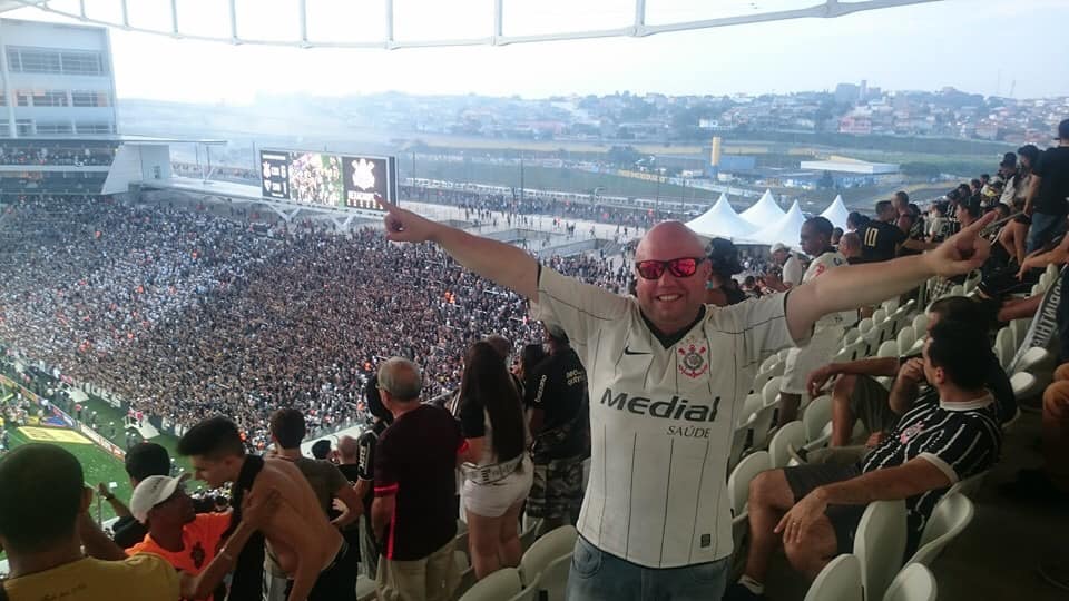 O torcedor Rogério Lemes Coelho, na Arena Corinthians