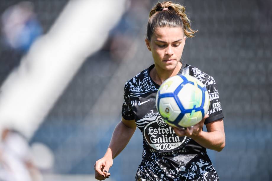 Tamires, lateral-esquerda do Corinthians durante a partida