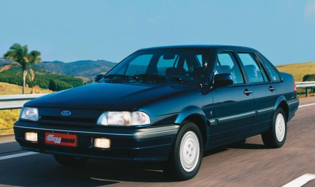Ford Versailles Ghia, de 1991.