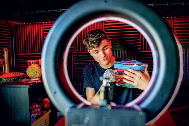 YOUTUBER-OWEN-RILEY-NYTIMES YOUTUBER-OWEN-RILEY-NYTIMES