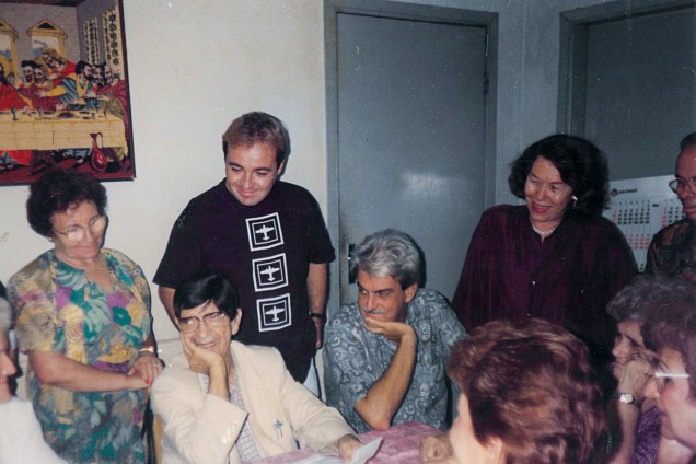 Gugu com a mãe, dona Maria, e Chico Xavier em Uberaba, 1993