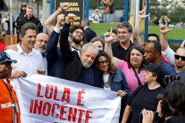 Lula sai da prisão, em Curitiba