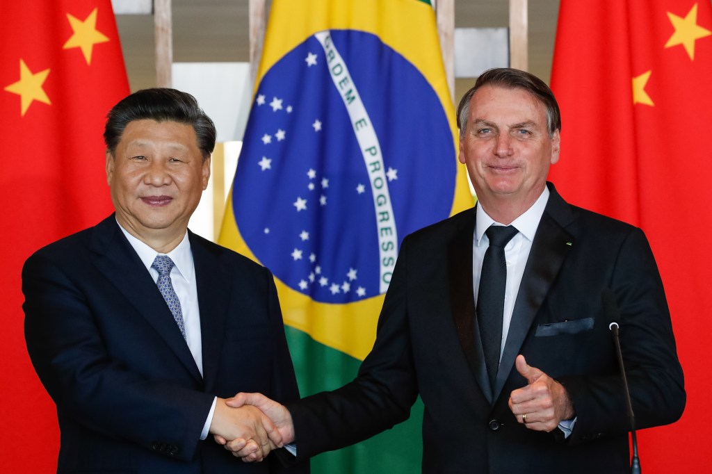 Jair Bolsonaro em coletiva de imprensa ao lado do presidente da China, Xi Jinping, em Brasília - 13/11/2019