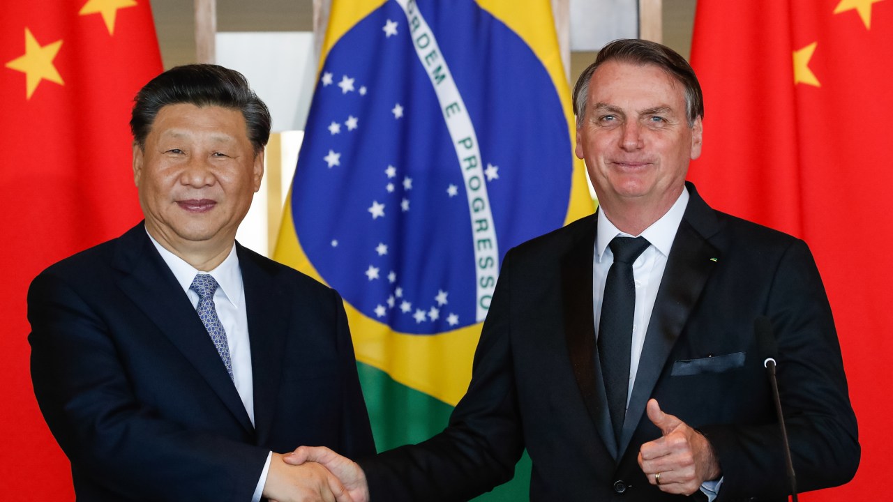Jair Bolsonaro em coletiva de imprensa ao lado do presidente da China, Xi Jinping, em Brasília - 13/11/2019