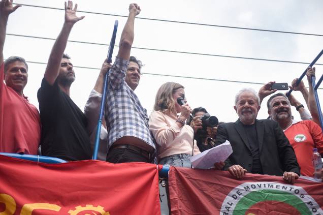 O ex-presidente Lula falou ao público em ato no em frente ao Sindicato dos Metalúrgicos, em São Bernardo do Campo-SP O ex-presidente Lula falou ao público em ato no em frente ao Sindicato dos Metalúrgicos, em São Bernardo do Campo-SP