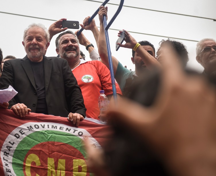 O ex-presidente Lula falou ao público em ato no em frente ao Sindicato dos Metalúrgicos, em São Bernardo do Campo-SP