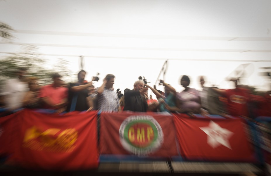 O ex-presidente Lula falou ao público em ato no em frente ao Sindicato dos Metalúrgicos, em São Bernardo do Campo-SP