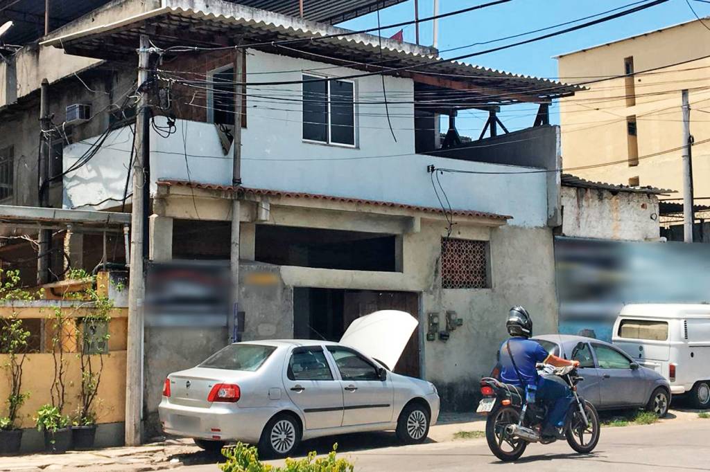 SILÊNCIO – A casa de Alberto: sempre que alguém toca no assunto, ele foge SILÊNCIO – A casa de Alberto: sempre que alguém toca no assunto, ele foge