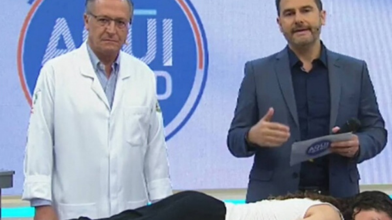 Geraldo Alckmin aplica uma sessão de acupuntura no programa 'Aqui Na Band'