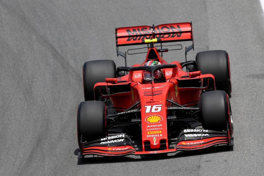 o monegasco Charles Leclerc, da Ferrari, em ação no autódromo de Interlagos
