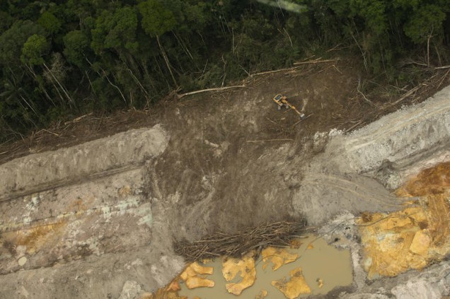 Cenas de um garimpo ilegal na Terra Indígena Munduruku, no Pará, em setembro de 2019