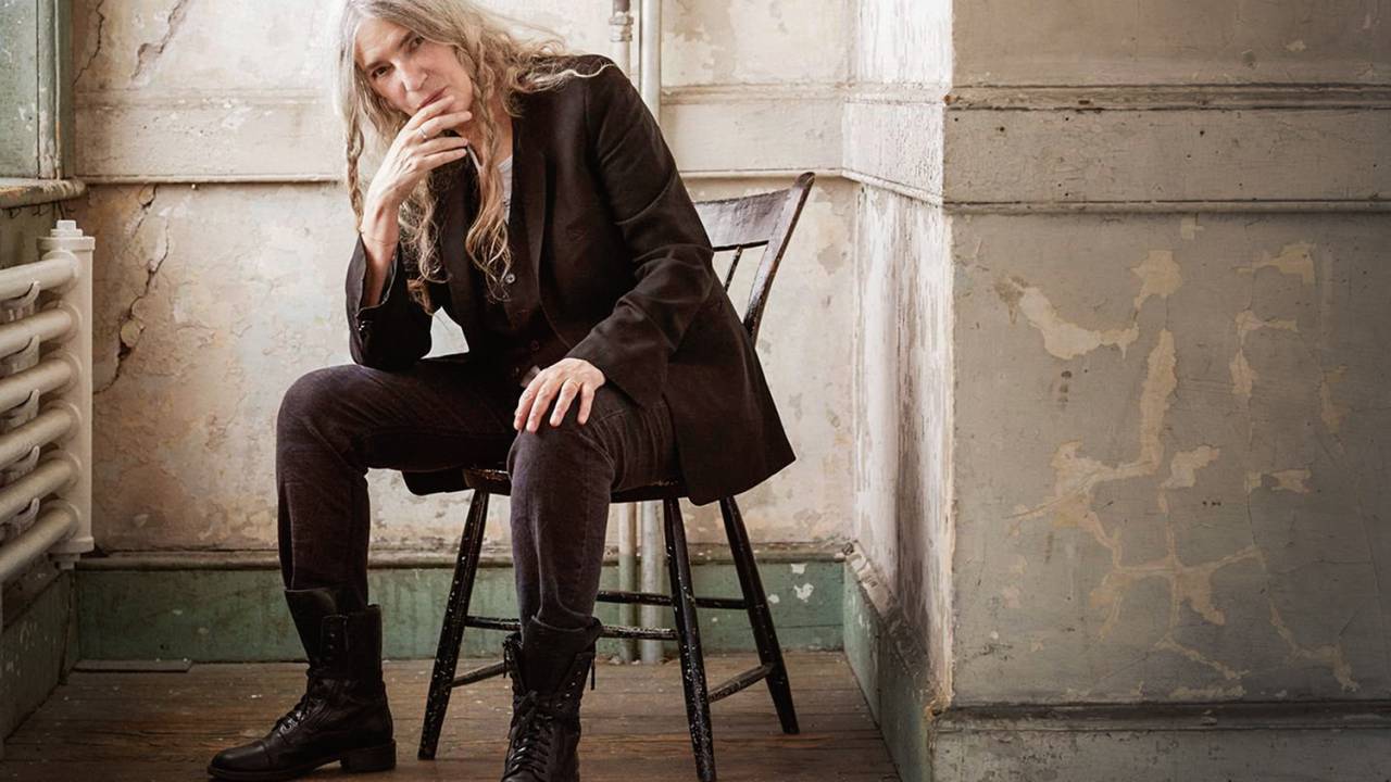 ROUCA E FURIOSA - Patti Smith: ela recebeu o Nobel por Dylan e transformou tragédias em inspiração para letras e livros