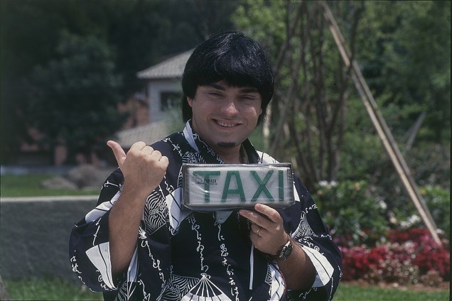 Gugu durante gravação do quadro "Táxi do Gugu"