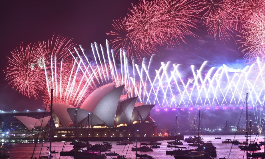 Austrália: fogos de artifício na virada 2020 na Harbour Bridge e na Opera House
