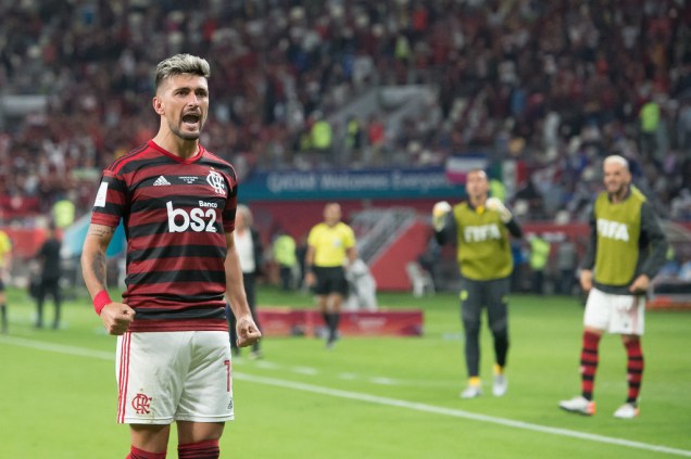 Arrascaeta comemora primeiro gol do Flamengo contra o Al-Hilal