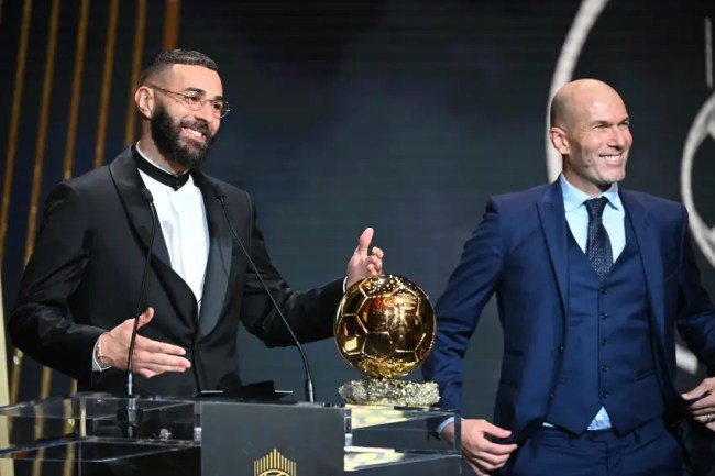 Benzema e Zidane na premiação da Bola de Ouro