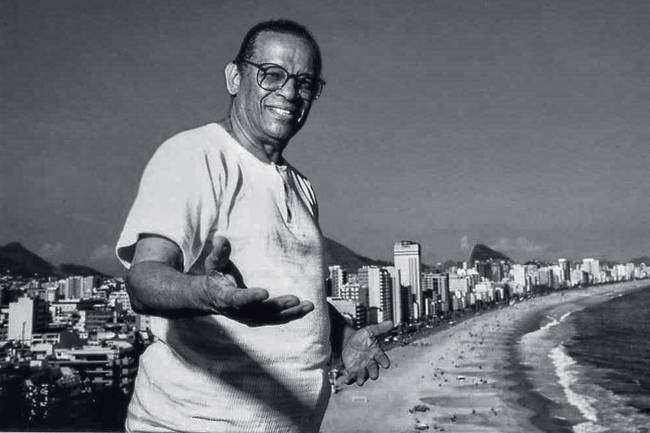 Veja o Bruno Vinicius q Ficou Impressionado Com o Óculos Da BALMAIN de