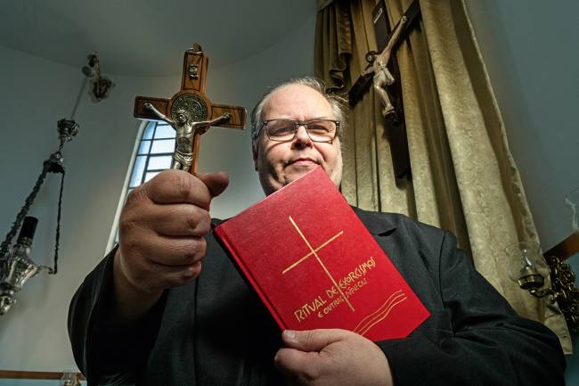 O exorcista: Rubens Miraglia faz do combate ao demônio sua especialidade