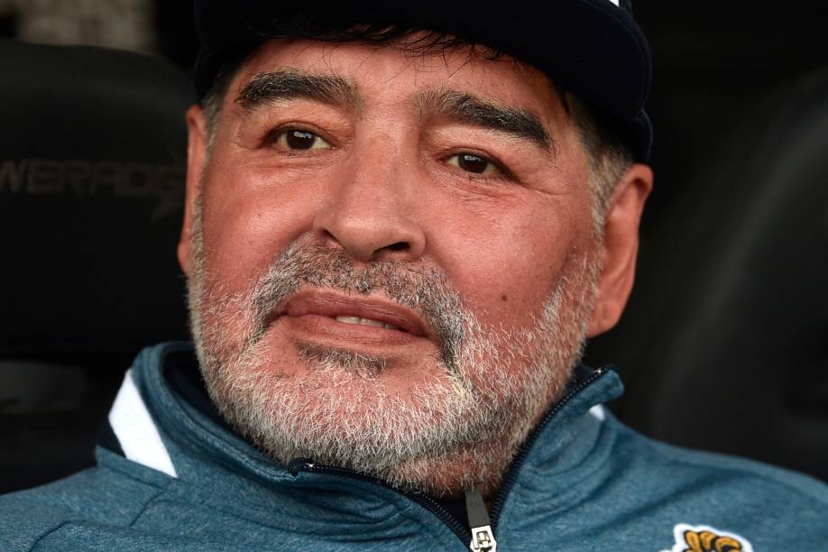 Diego Maradona, técnico do Ginmasia La Plata -