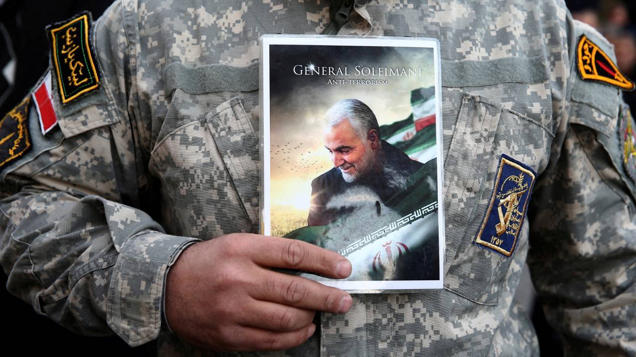 Protesto contra o assassinato do general iraniano Qasem Soleimani em Teerã (03/01/2020)