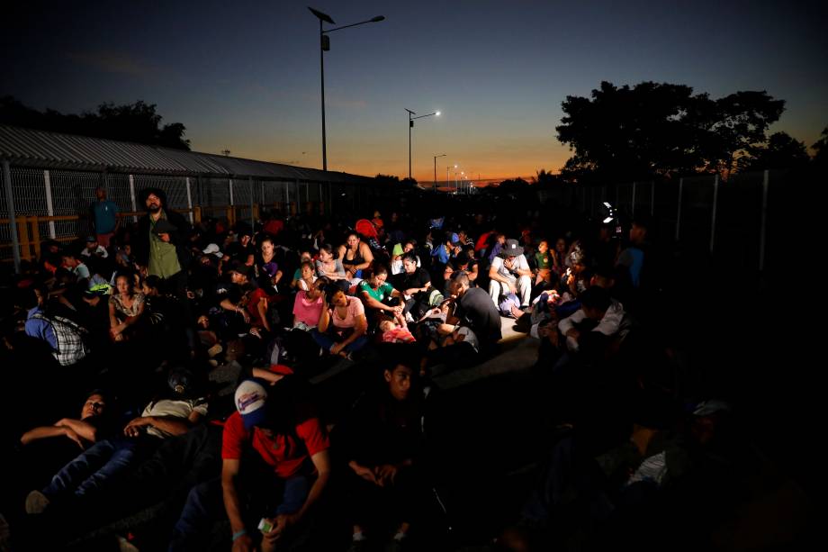 <span style="font-weight:400;">Segundo a Guatemala, ao menos 4.000 pessoas entraram em Honduras desde quarta-feira 15, uma das maiores ondas desde junho de 2019 - 20/01/2020</span>
