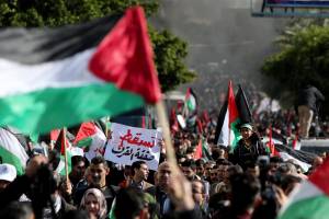 Palestinos protestam em Gaza