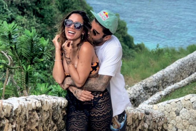 PEDRO SCOOBY - Três meses depois da lua de mel iniciada em Bali, o casal terminou por telefone, para a alegria da ex dele Luana Piovani