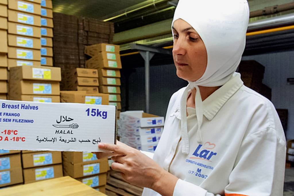 CARNE-HALAL-BRASIL-IRA ESPECIALIZAÇÃO - Frigorífico voltado à exportação de carne para os países islâmicos: certificado de qualidade