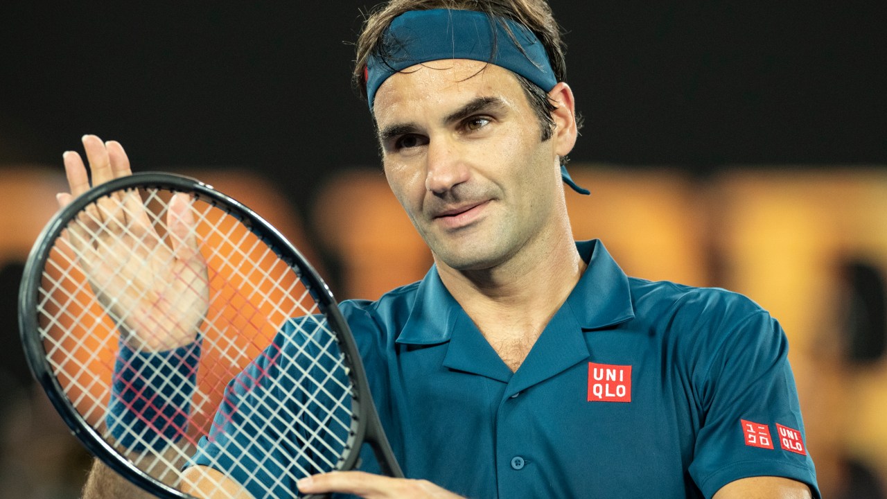 O tenista suíço Roger Federer comemora vitória no Australian Open 2018