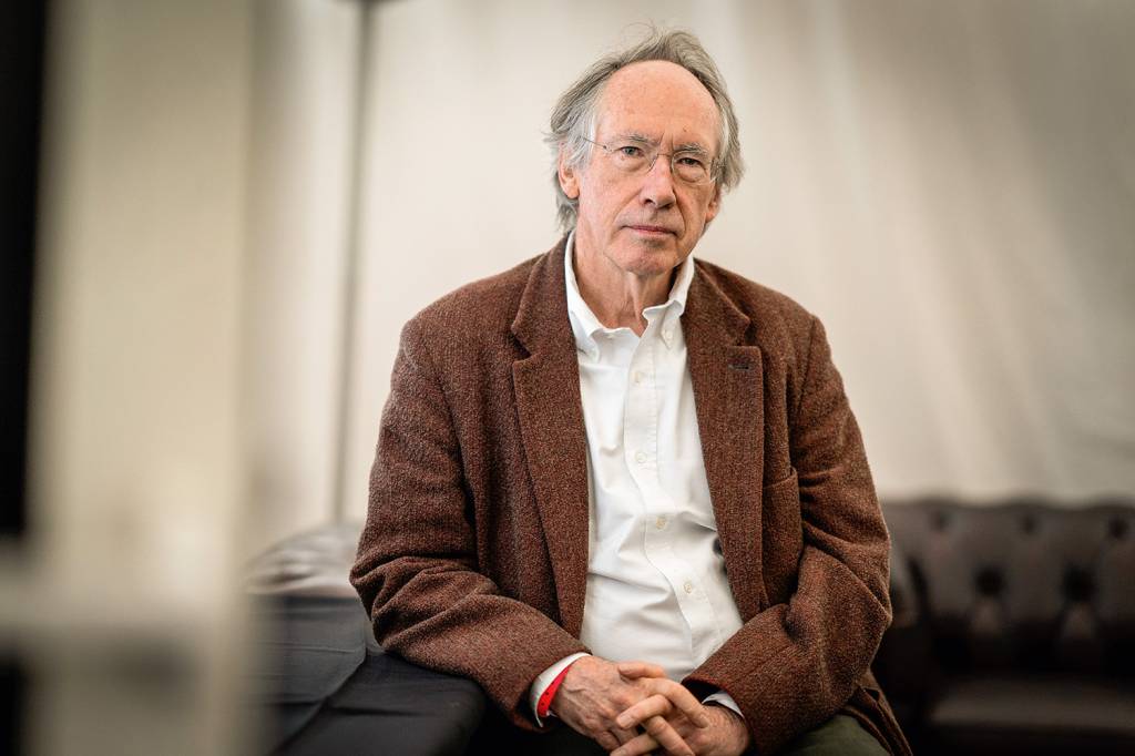 IAN-MCEWAN IAN-MCEWAN