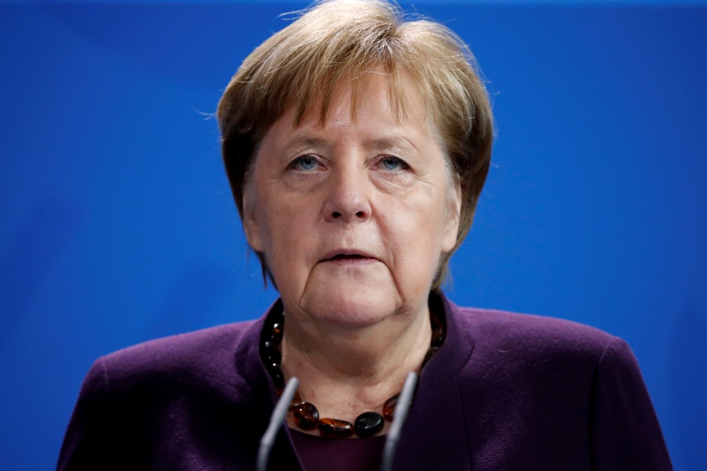 A chanceler da Alemanha, Angela Merkel: "lockdown" mais rígido entre 16 de dezembro e 10 de janeiro