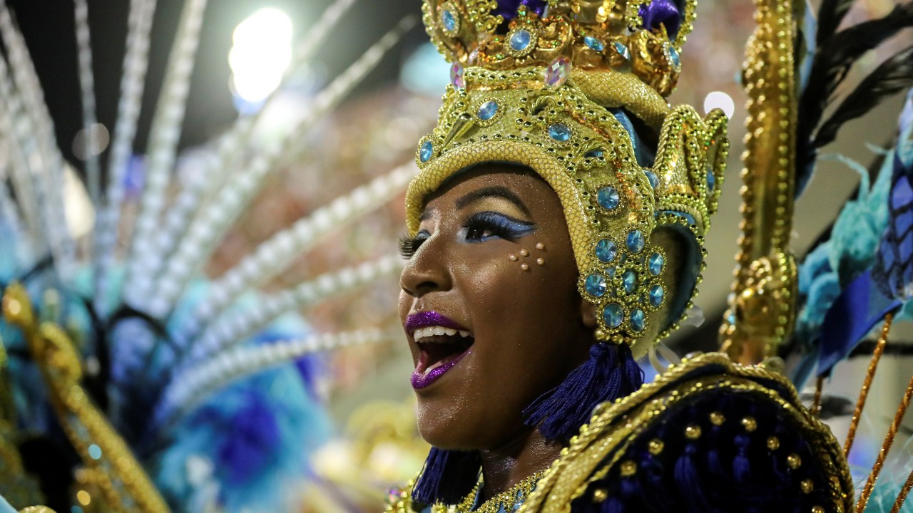 Membro da Vila Isabel desfila no segundo dia do Carnaval na Sapucaí (24/02/2020)