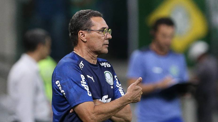O técnico Vanderlei Luxemburgo, do Palmeiras, no jogo contra o Guarani, válido pela sétima rodada, do Campeonato Paulista - 20/02/2020
