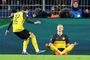 Borussia Dortmund v Paris Saint-Germain – UEFA Champions League Round of 16: First Leg