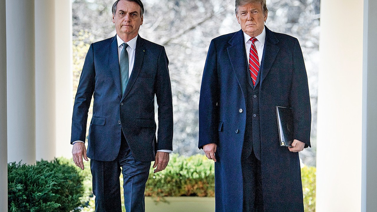 Presidente Jair Bolsonaro e ex-presidente dos EUA, Donald Trump, na Casa Branca, em Washington. 19/03/2019