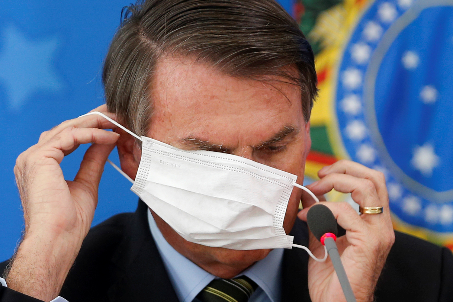 O dia em que caiu a máscara de Bolsonaro | VEJA