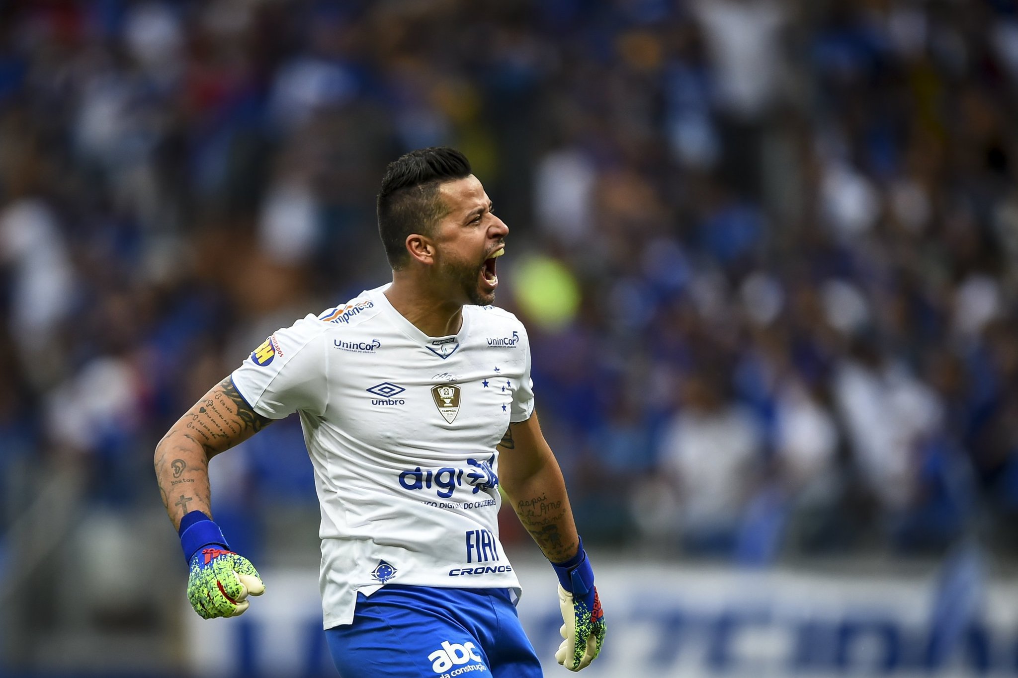 Campeonato Mineiro Fabio Salva Cruzeiro Em Defesa De Penalti E Garante Vitoria Contra Uberlandia