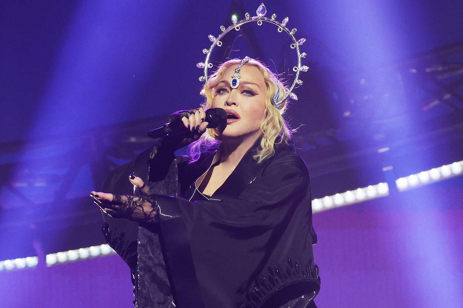 An embarrassing mistake by Madonna at a concert in Los Angeles