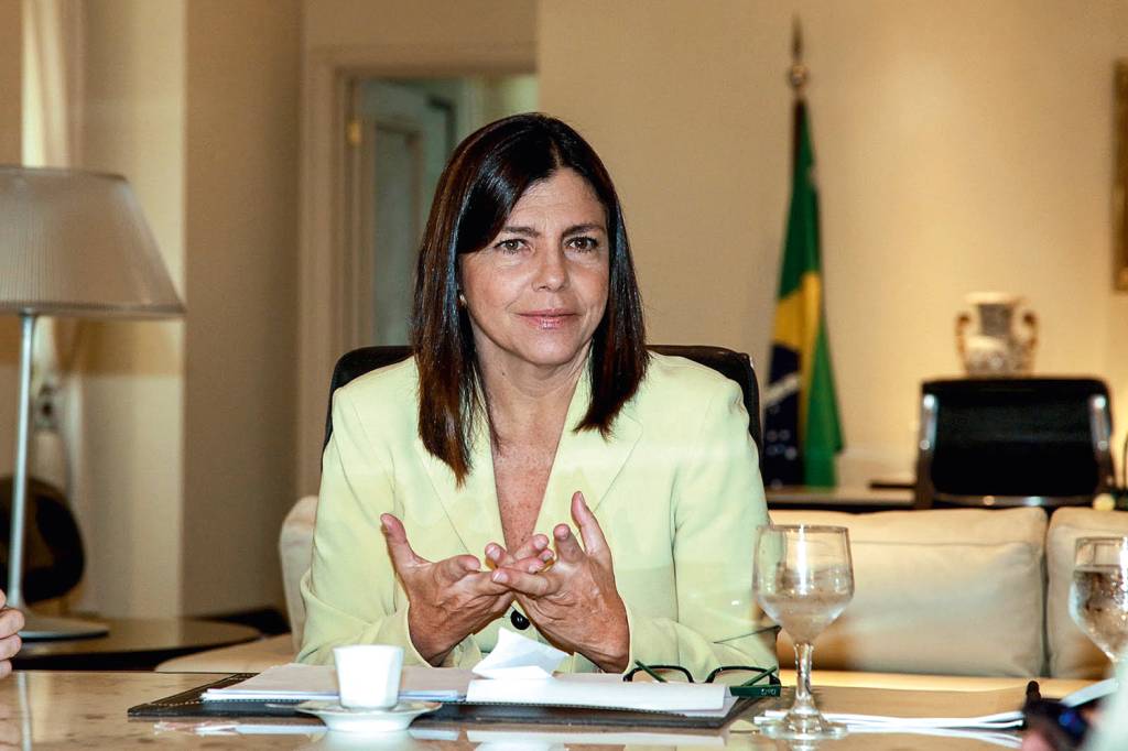 Roseana Sarney investe R$ 200.000 na própria campanha a deputada