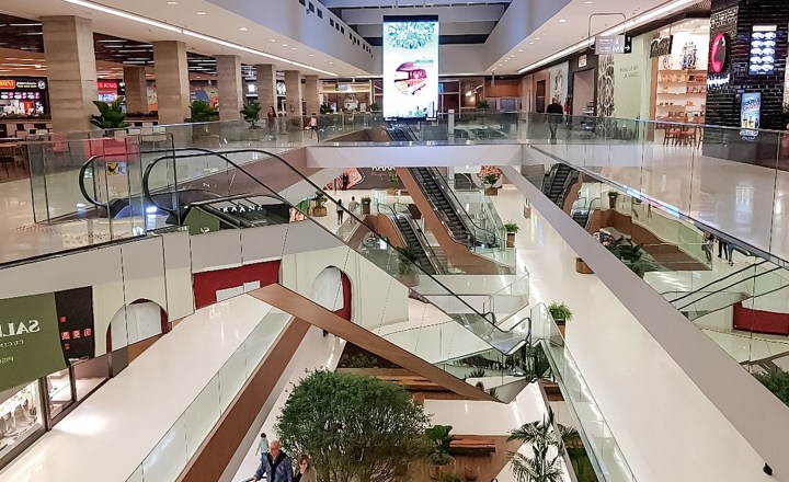 Shopping centers se antecipam e fecham as portas em São Paulo