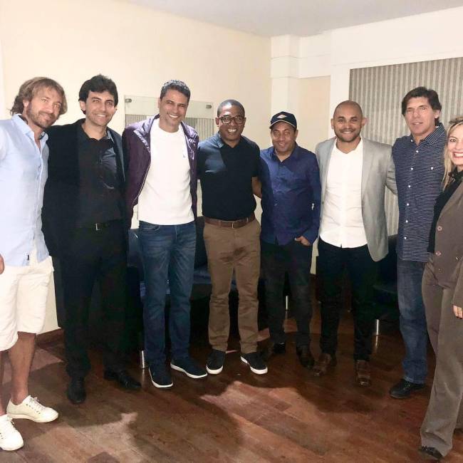 Lugano, Ricardo Berna, William Machado, Cesar Sampaio, Junior, Washington, Gottardo e Thais Picarte, durante reunião do Sindicato