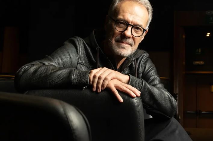 Fora da Globo, Ricardo Waddington volta ao teatro com montagem inédita