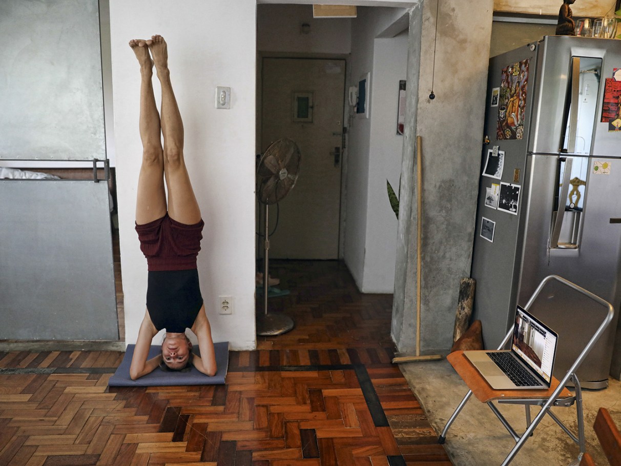 4 exercícios de pilates que você pode fazer em casa - Lucilia Diniz