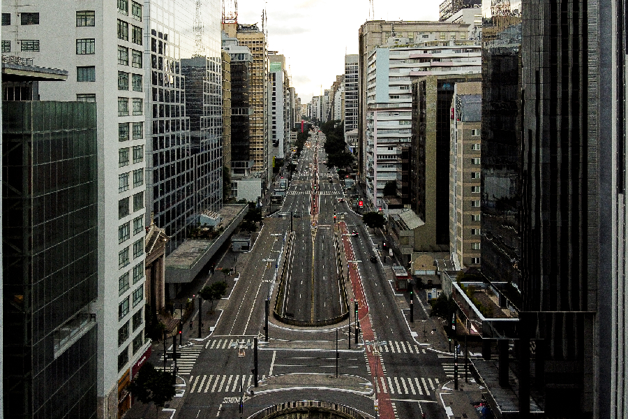 Avenida Paulista durante quarentena do coronavírus 4.4.20