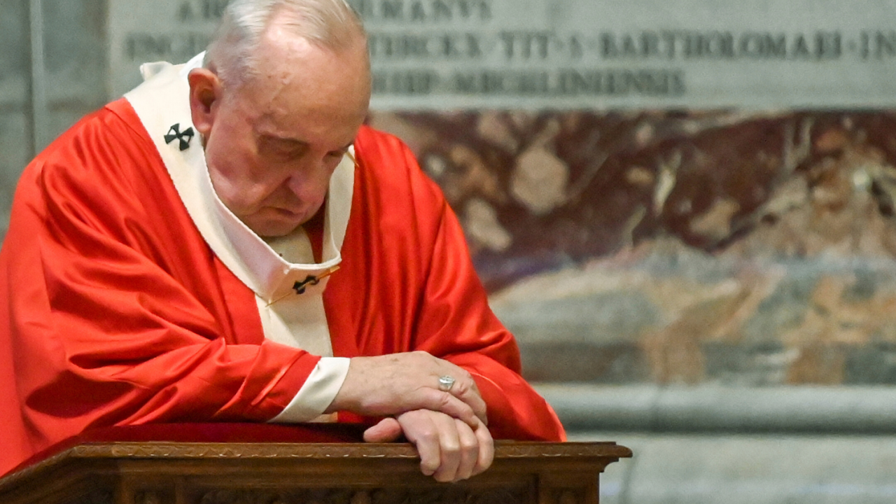 Papa celebra missa de Domingo de Ramos no Vaticano